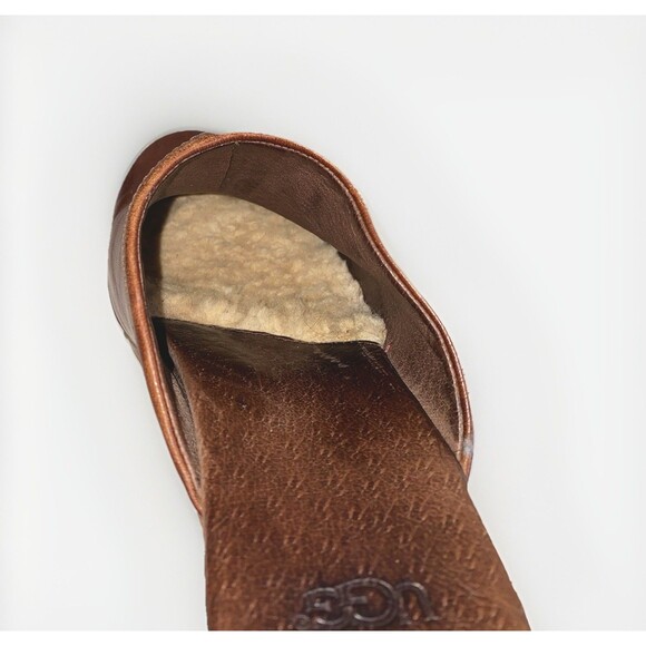 UGG #3201 Women's Brown Leather Studded Round Toe Heeled Clogs Sz 7  Wood Heels - Picture 6 of 9